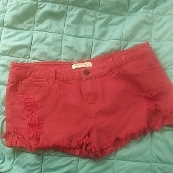 💜5/$25💜 Forever 21 size 30 shorts. - Picture 2 of 3